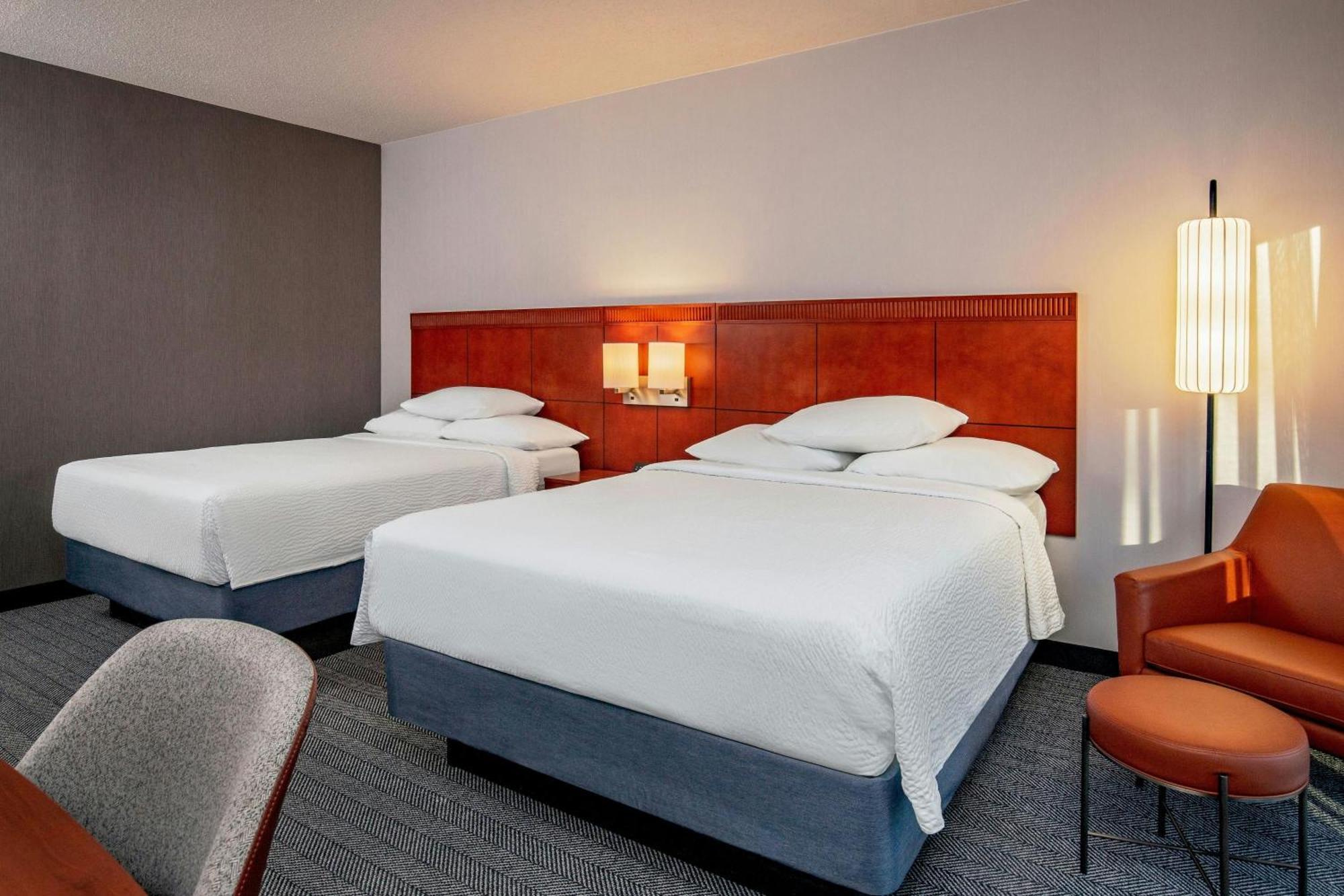 Courtyard By Marriott Boston Andover Exterior photo