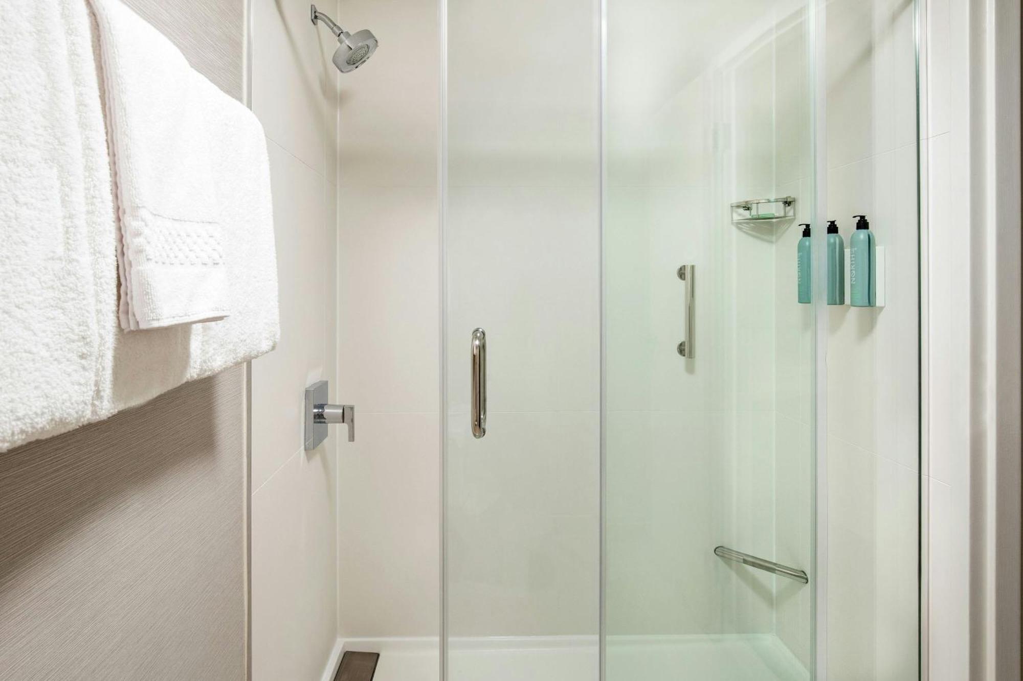Courtyard By Marriott Boston Andover Exterior photo