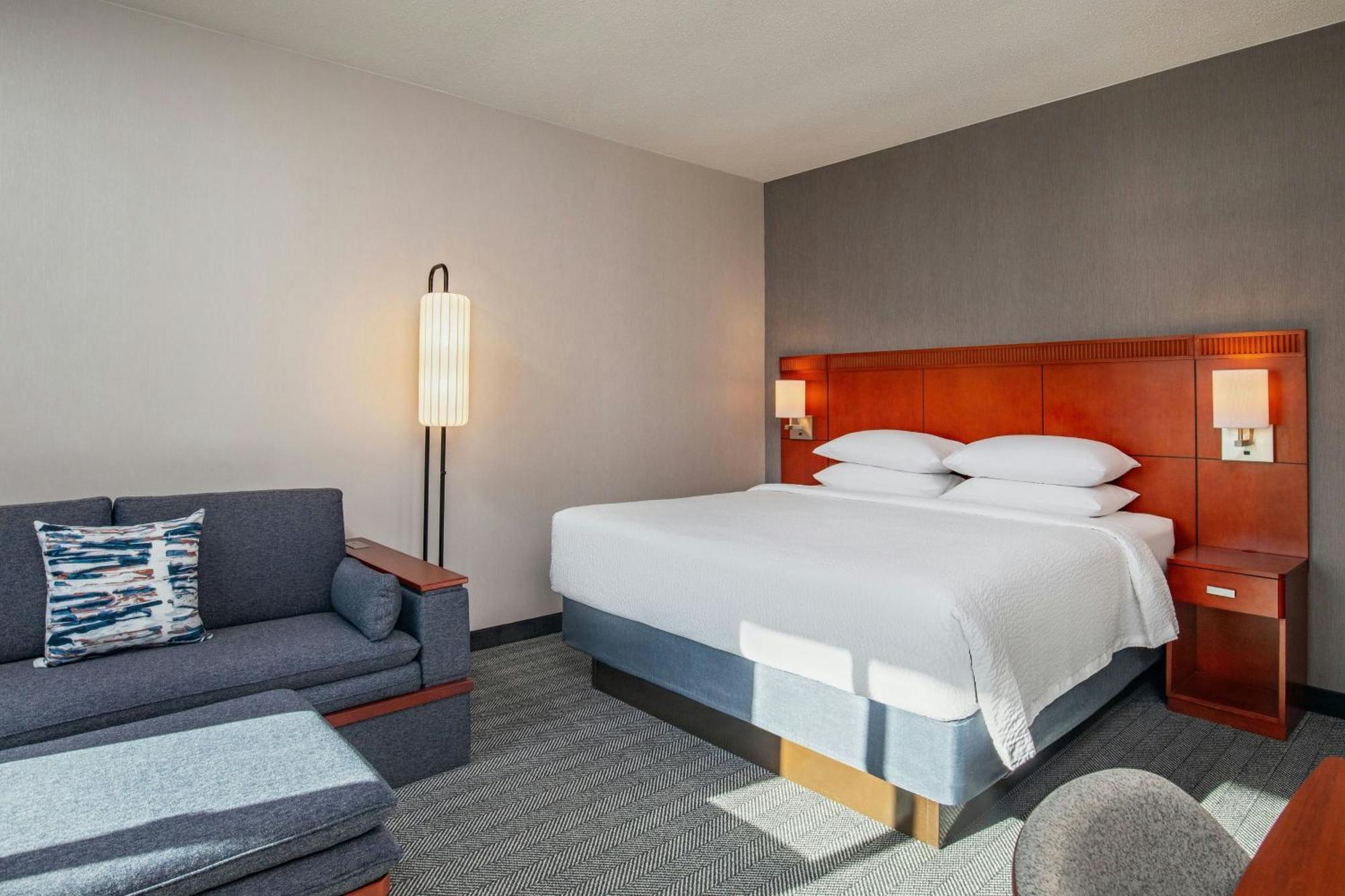 Courtyard By Marriott Boston Andover Exterior photo