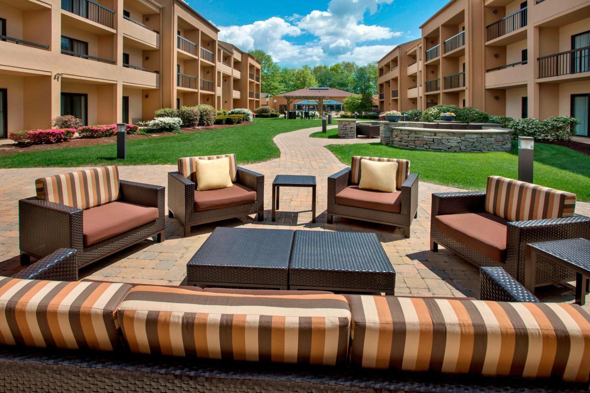 Courtyard By Marriott Boston Andover Exterior photo